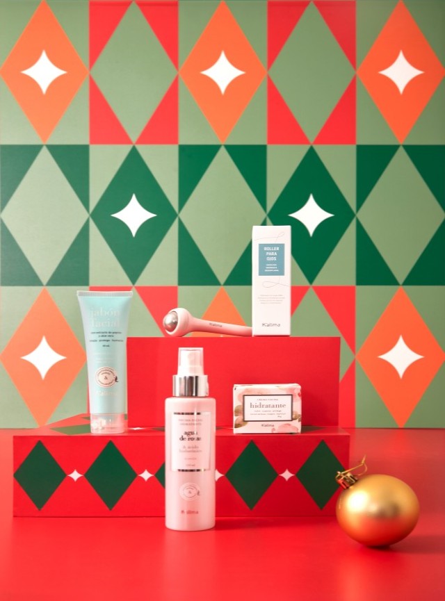 Pack Navidad Bruma Facial + Jabón Facial Mini + Crema de rosas + Roller para ojos